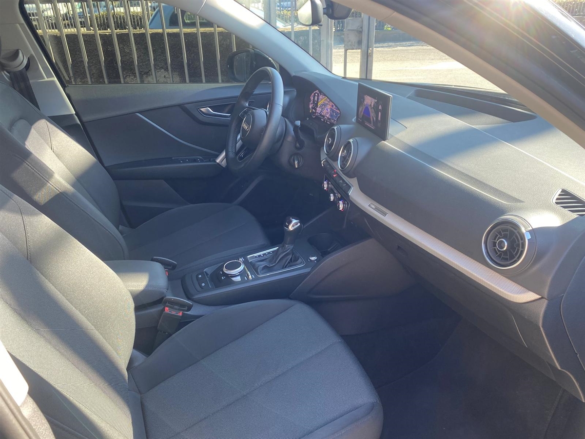 AUDI Q2 30 TDI BUSINESS - 4